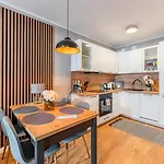 Kollataja7a220 Parking Bezplatny Lägenhet Kołobrzeg